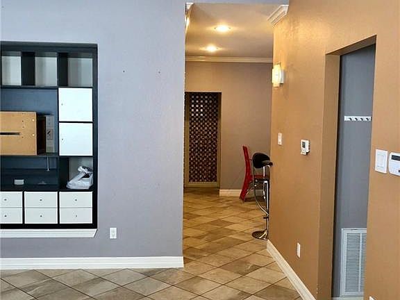 3rd image of 1542 Shalfont Ln