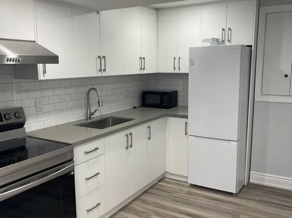 30 Lavron Ct #Basement, Markham, ON L3S 2N8