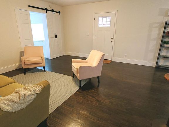 4th image of 1404 Park St #A