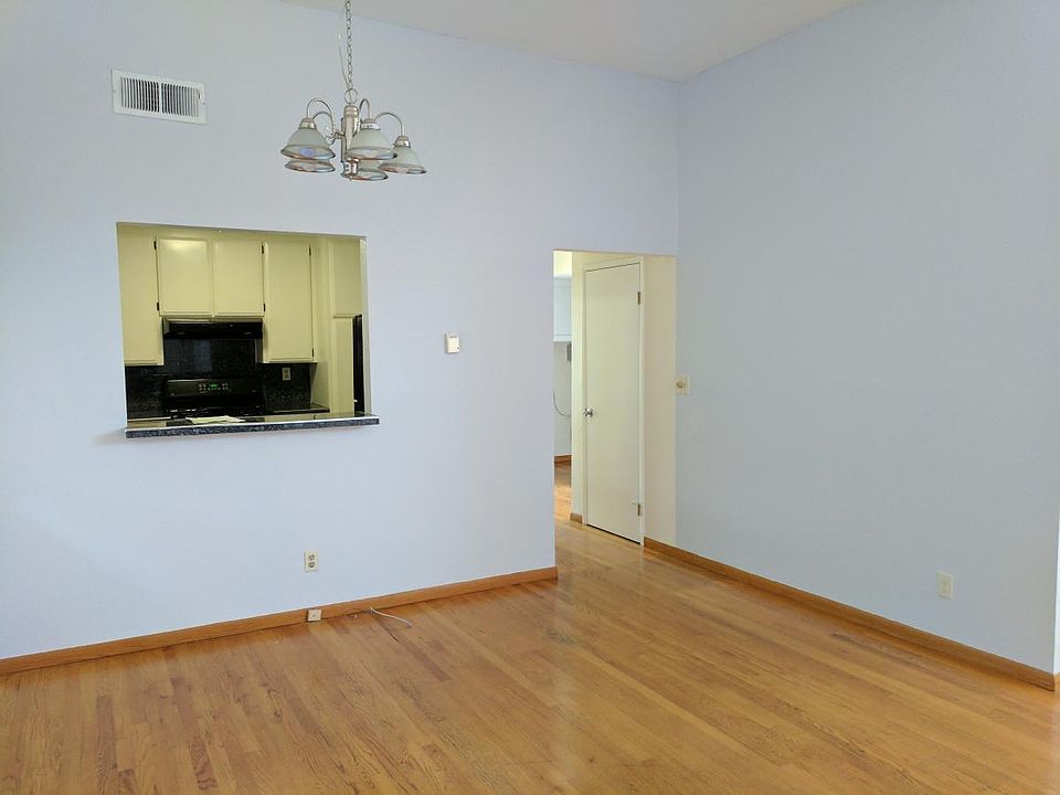 1st image of 2228 Calle De Primavera
