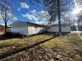 438 Center Grange Rd, Monaca, PA 15061