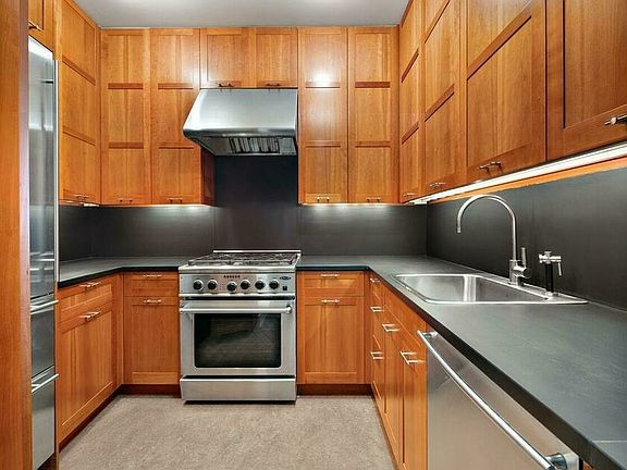 5th image of 130 Jane St #56H