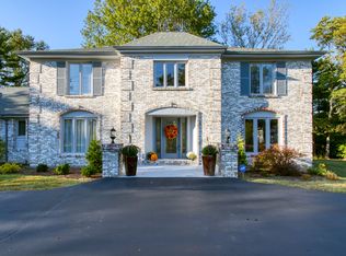 11915 Clayton Rd, Saint Louis, MO 63131