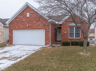 9 Crista Ann Ct, Bloomington, IL 61704