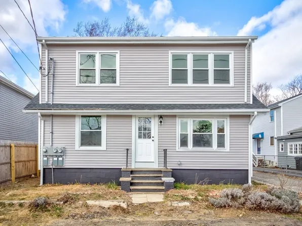 415 Ocean Grove Ave, Swansea, MA 02777