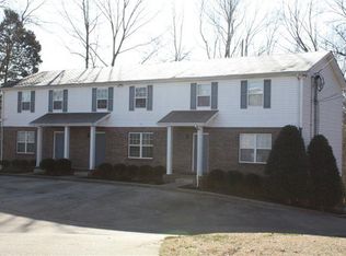 131 Country Ln, Clarksville, TN 37043