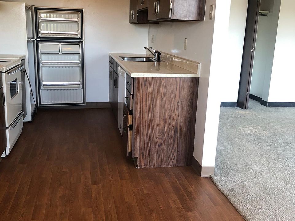 1st image of 1503 Villa Dr APT E