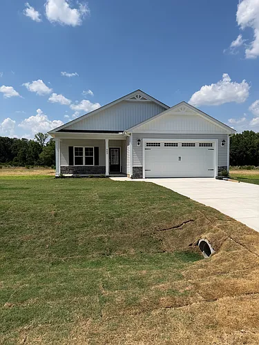 403 Creeks Edge Dr Photo 1