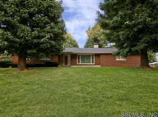 104 Dewey Dr, Collinsville, IL