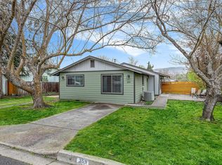 359 Cambridge St, Ashland, OR 97520