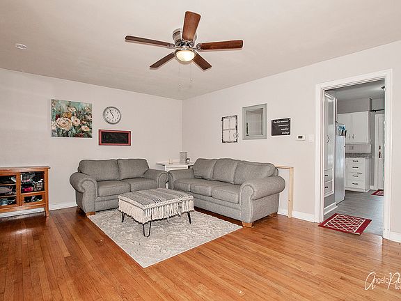 5th image of 309 Schryver Ave