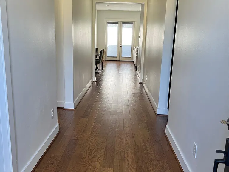 10330 Grove Row Ave — Photo 3
