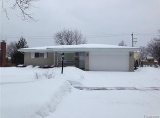 17651 Woodside St, Livonia, MI 48152