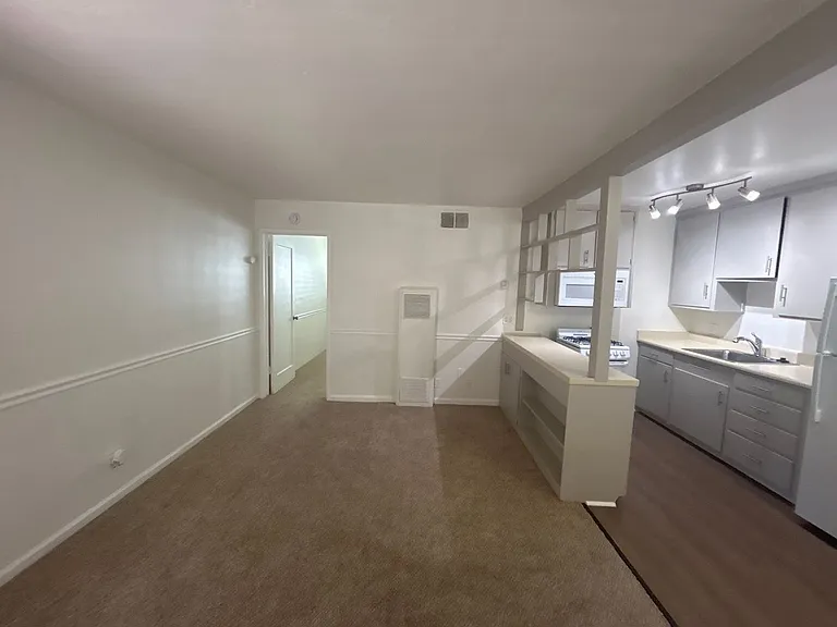 Live Where Downtown Meets Midtown, Absolute Must See! — Photo 14