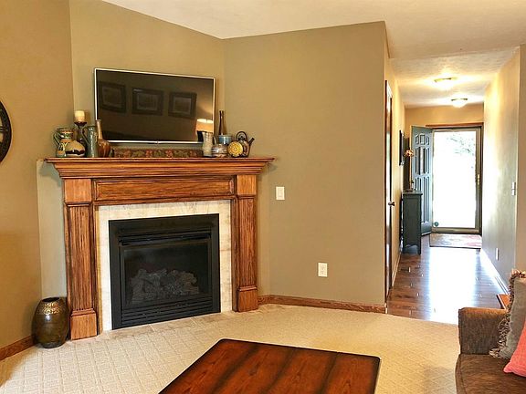 5th image of 600 Meadowview Ct