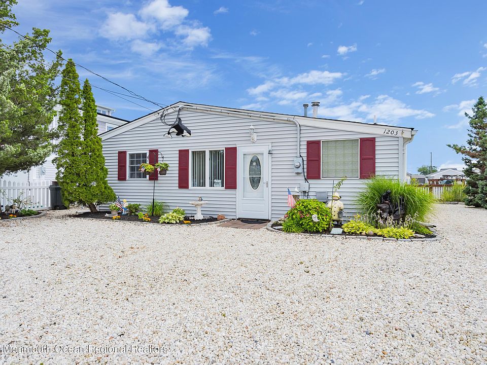 1st image of 1203 Borealis Ct