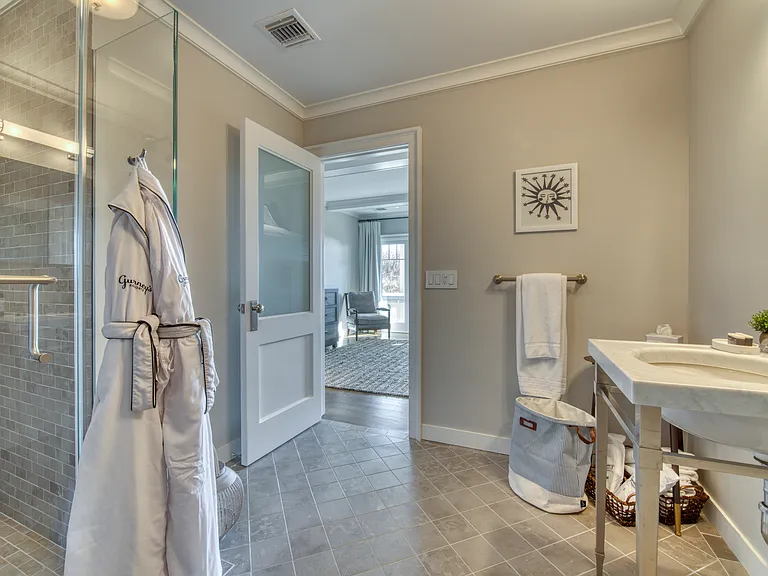272 Old Montauk Hwy #8 — Photo 15