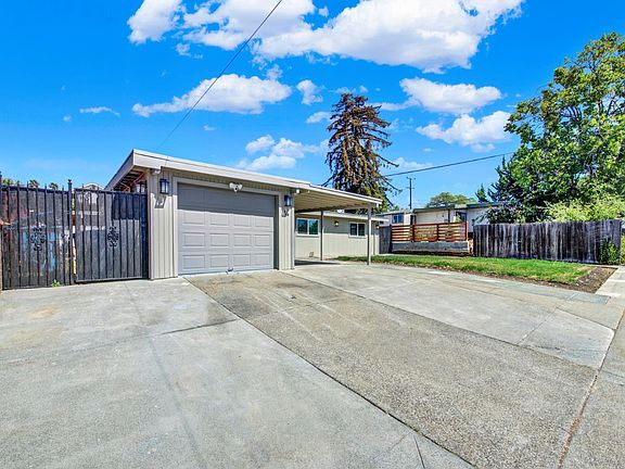 3rd image of 14 Joan Drive