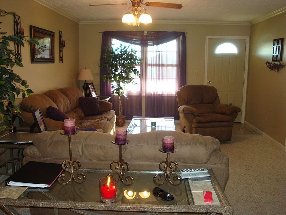 2nd image of 114 S Campbell Blvd