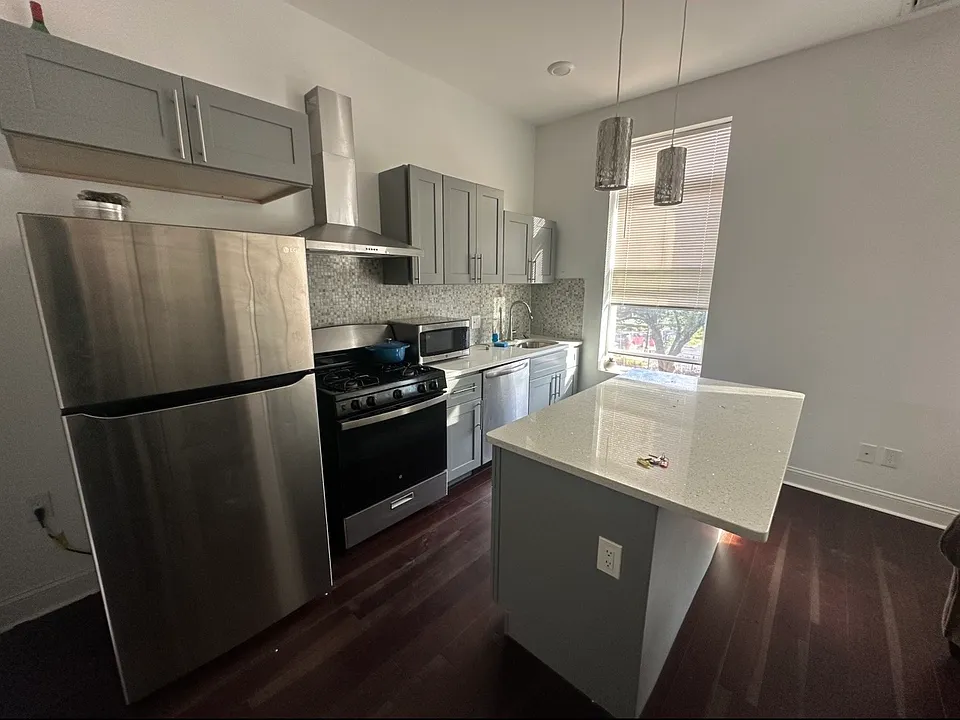 1635 W Girard Ave #2F