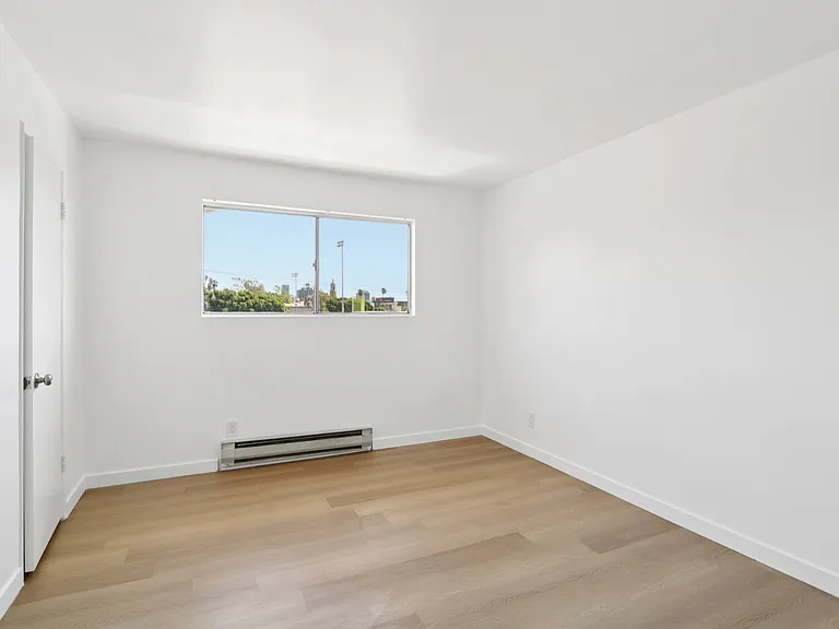 7005 Lanewood Ave — Photo 47