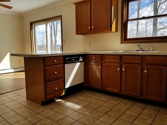 Cheerfull Bright Kitchen