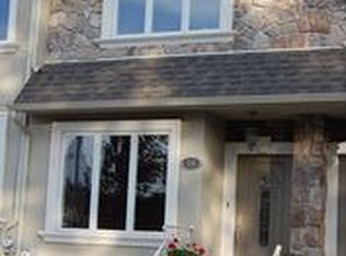 16 Calvanico Ln, Staten Island, NY 10314