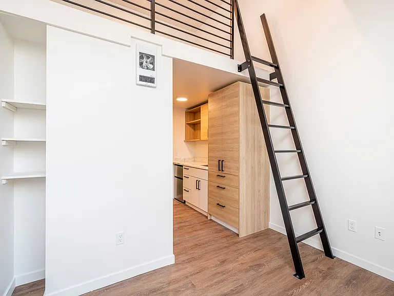 Freya Apartments - Private Studios + Social Connection — Photo 14