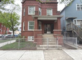 3300 N Troy St #2E, Chicago, IL 60618