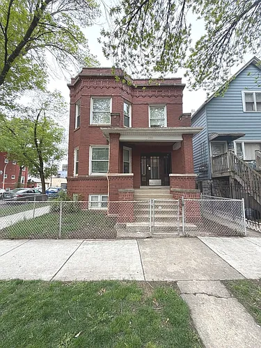 3300 N Troy St #2E Photo 1