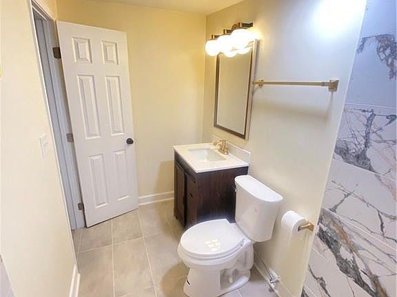 5th image of 1683 Thornton Pl SW