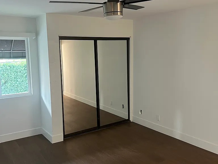 15156 Moorpark St #8 — Photo 6