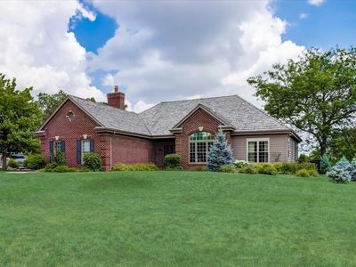 8464 S River Terrace Dr, Franklin, WI, 53132