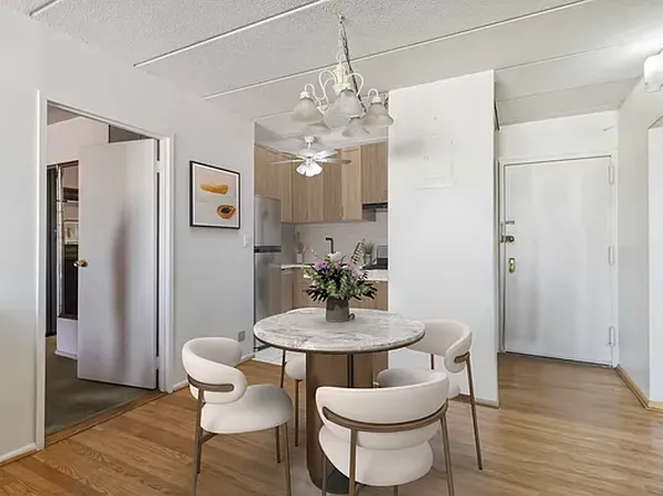 23-22 30th Road image 4 of 37