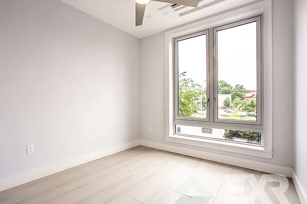 Rented by EXR | media 8