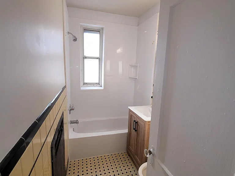 5301K W Montgomery Ave — Photo 10