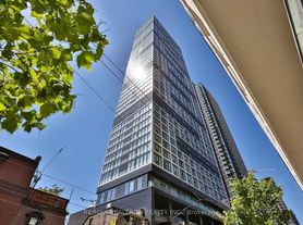 181 Dundas St E