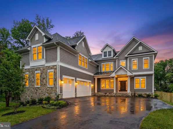 1711 Drewlaine Dr, Vienna, VA 22182