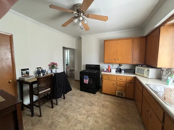 3203 S Kinnickinnic Ave, Milwaukee, WI 53207