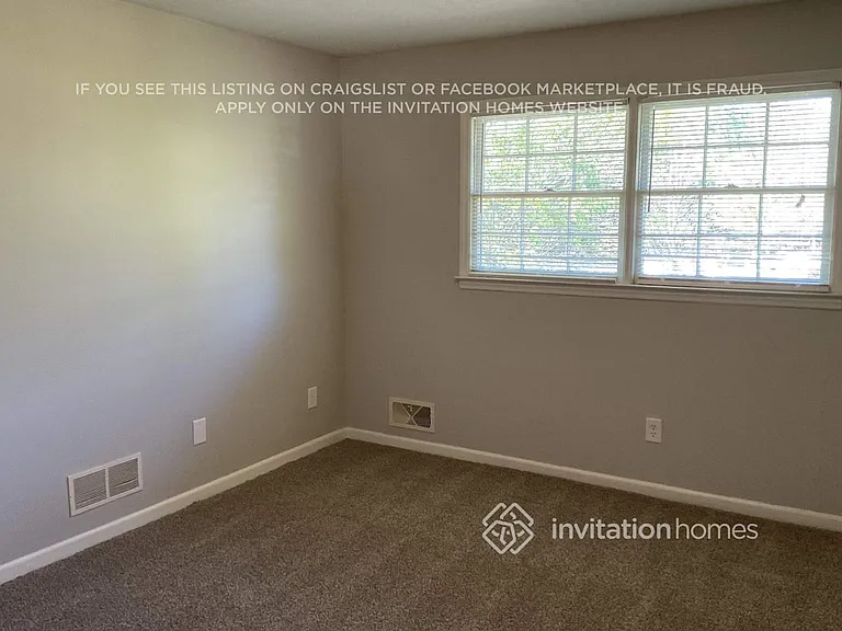 2424 Martin Luther King Jr Blvd — Photo 14