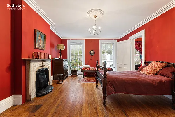 Sold by Sotheby's International Realty | media 7