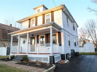 15 Brooks St, Cranston, RI 02920