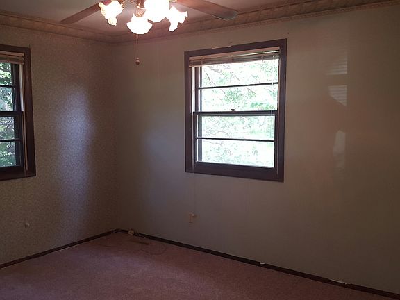 3rd image of 1614 Cedar Crest Dr