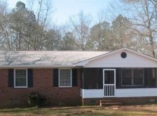 15 Moffatt St, Due West, SC 29639