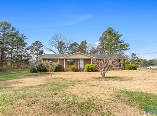 123 Nesmith St SW, Hartselle, AL 35640