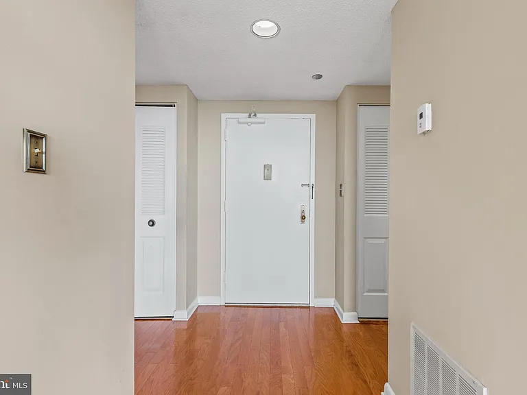 3709 S George Mason Dr E #1609 — Photo 11