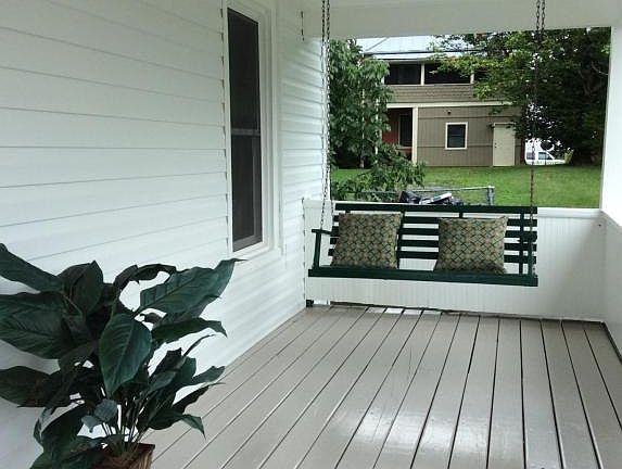 2nd image of 203 Maury St