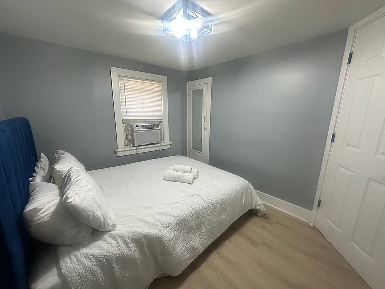 4207 Albany St — Photo 3