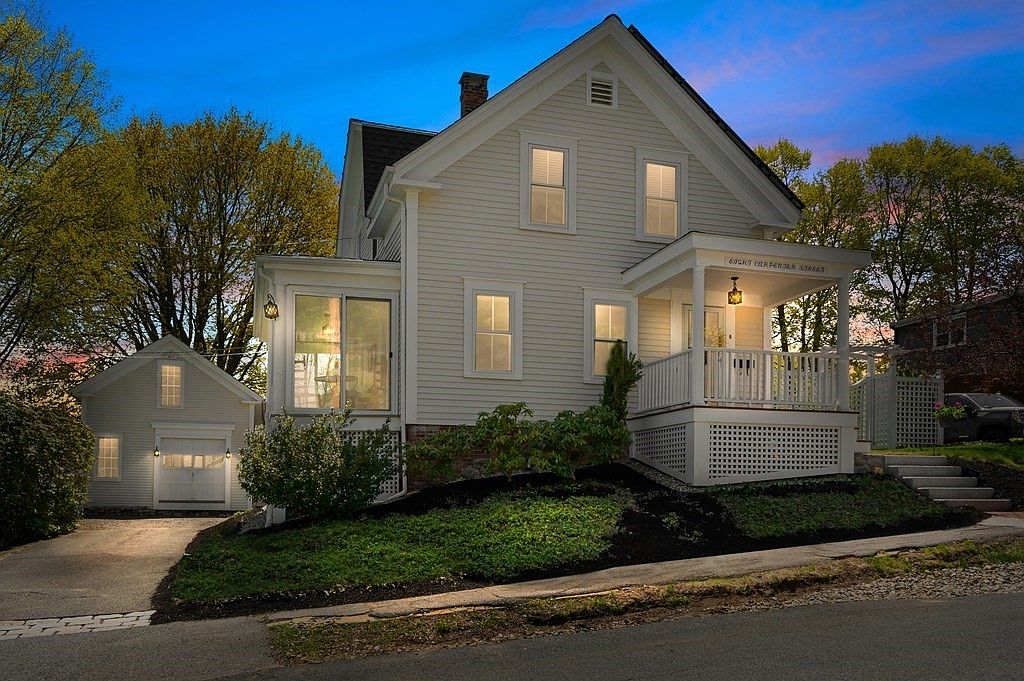 8 Carpenter St, Amesbury, MA 01913 Zillow