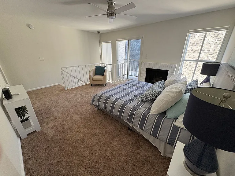 Barclay Square Apts LLC (9840) — Photo 7